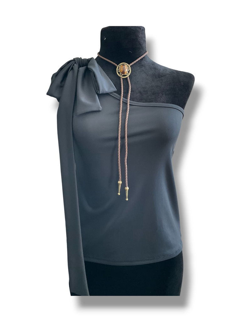 BLUSA TIRA Y MOÑO 