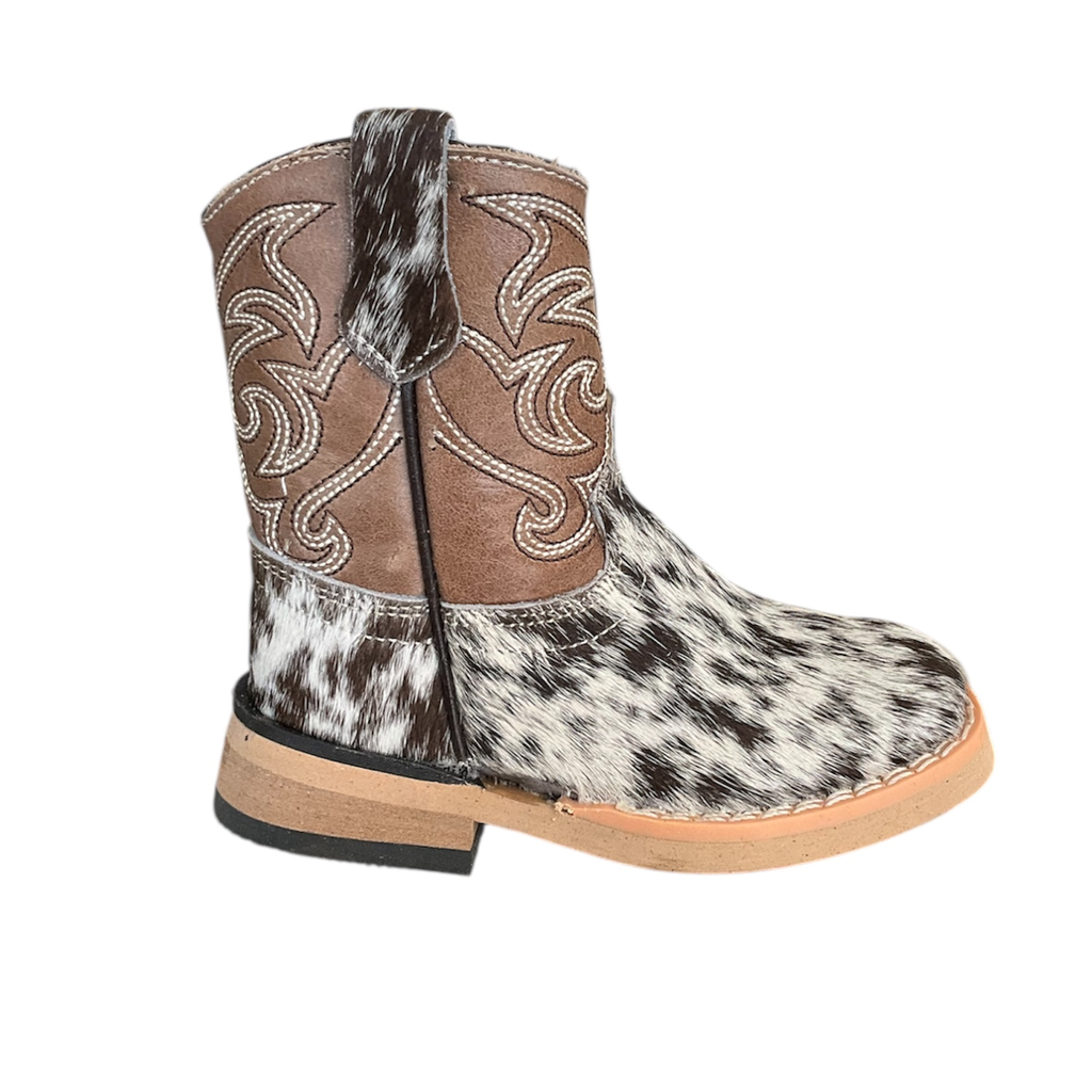 BOTITA DE PELO COLOR ARENA HORMA CUADRADA PELO 