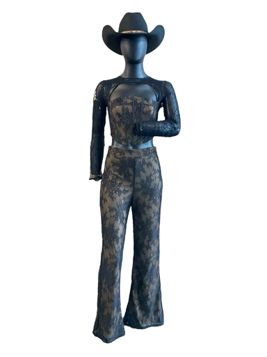 CONJUNTO ESTRAPLE Y PANTALON DE ENCAJE 