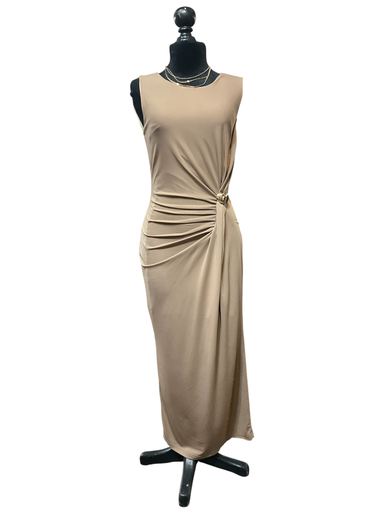 VESTIDO DE LICRA LARGO CON BOTON EN UN COSTADO